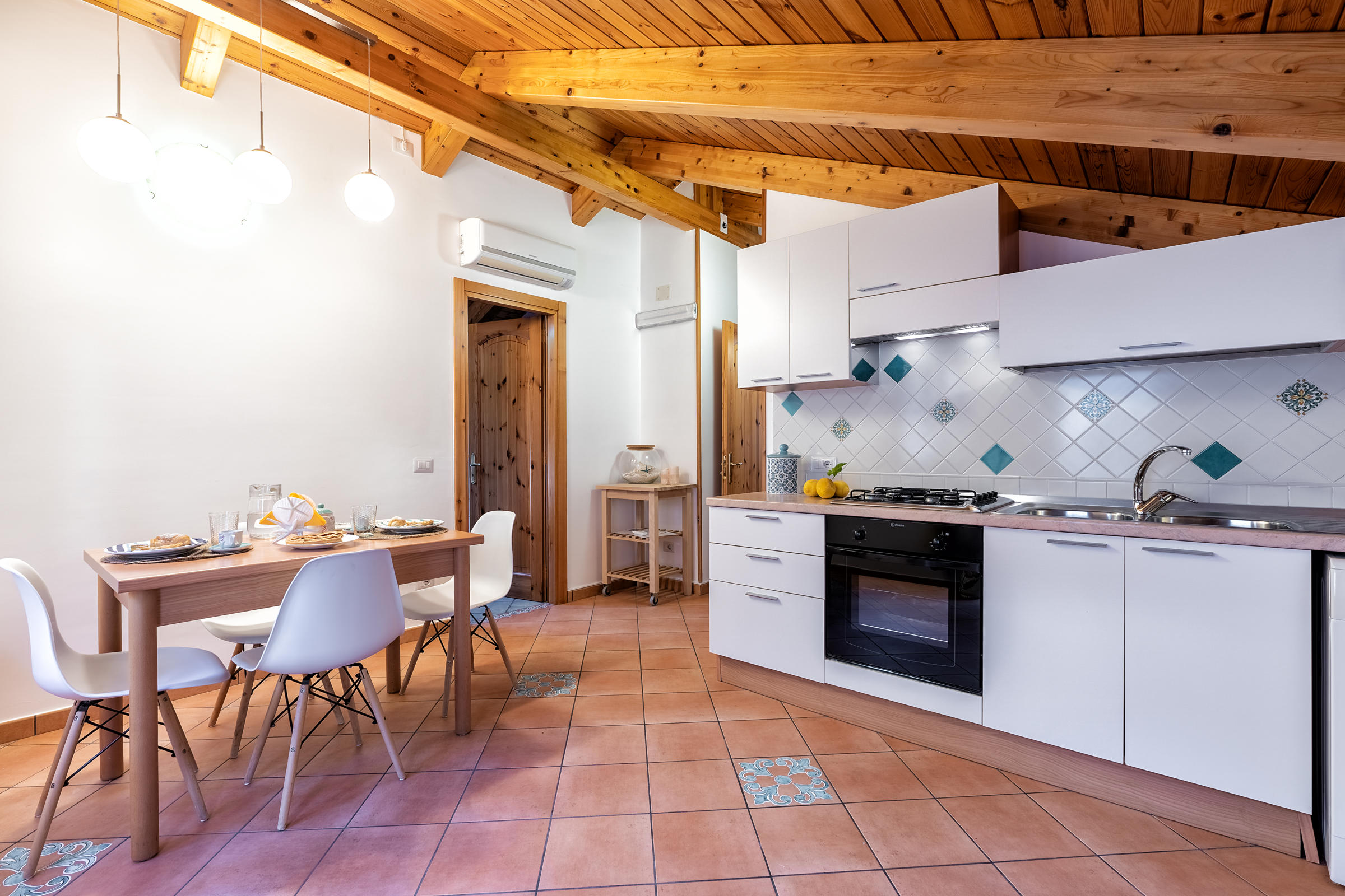 Cucina di Casa Chiarito, casa vacanze ad Amalfi.
